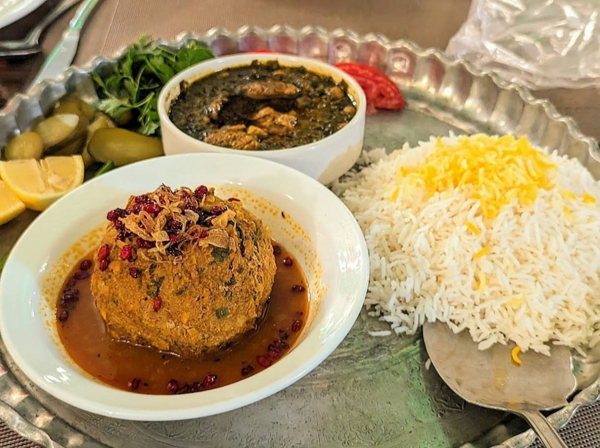 سفره خانه سنتی یاقوت